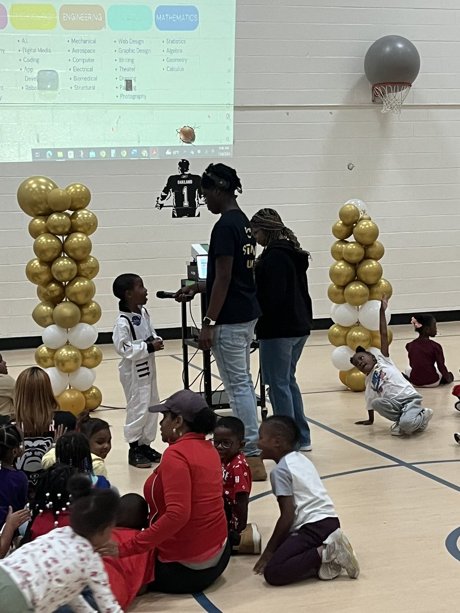 Ashley Moss tweet media