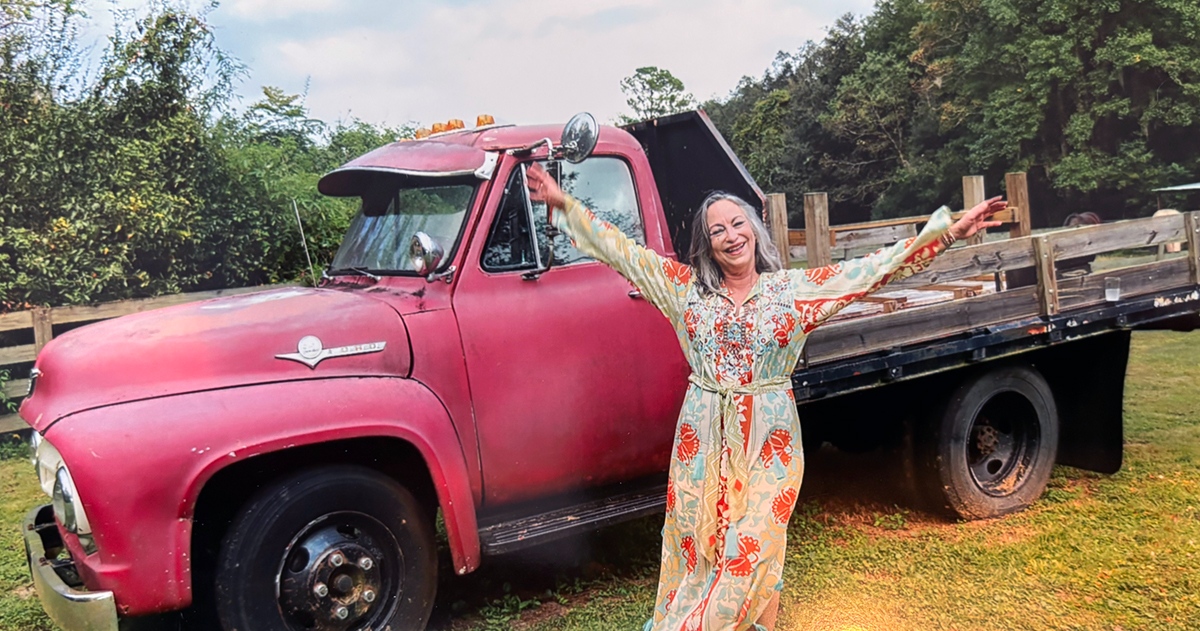 Friday fun! 

We were inspired by the unique and beautiful backdrop at a recent wedding Jennifer attended. What will spark your imagination and joy this weekend?

#HollandPeopleBrands #HollandHelix #Brand #Branding #BuildYourBrand