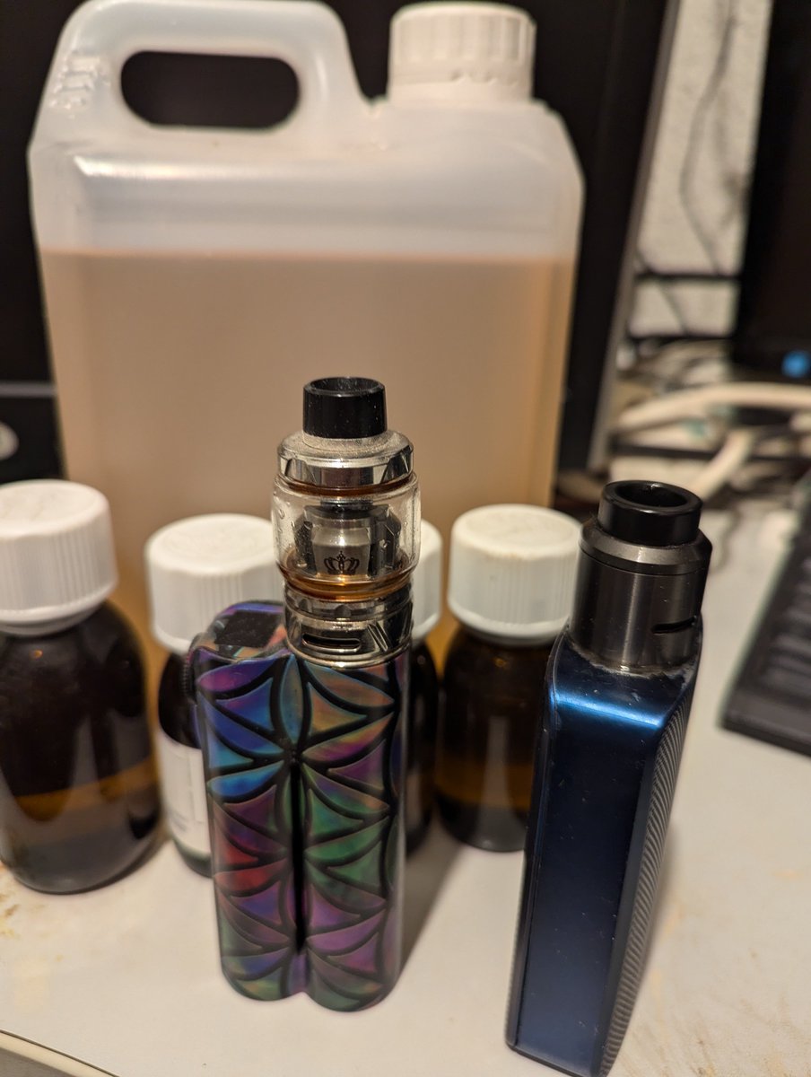 PruenRichard's tweet photo. @RedfearnMike #PufferMachinesForBob #VapingSavedMyLife #IAmProof https://t.co/tsX6ud33Ka
