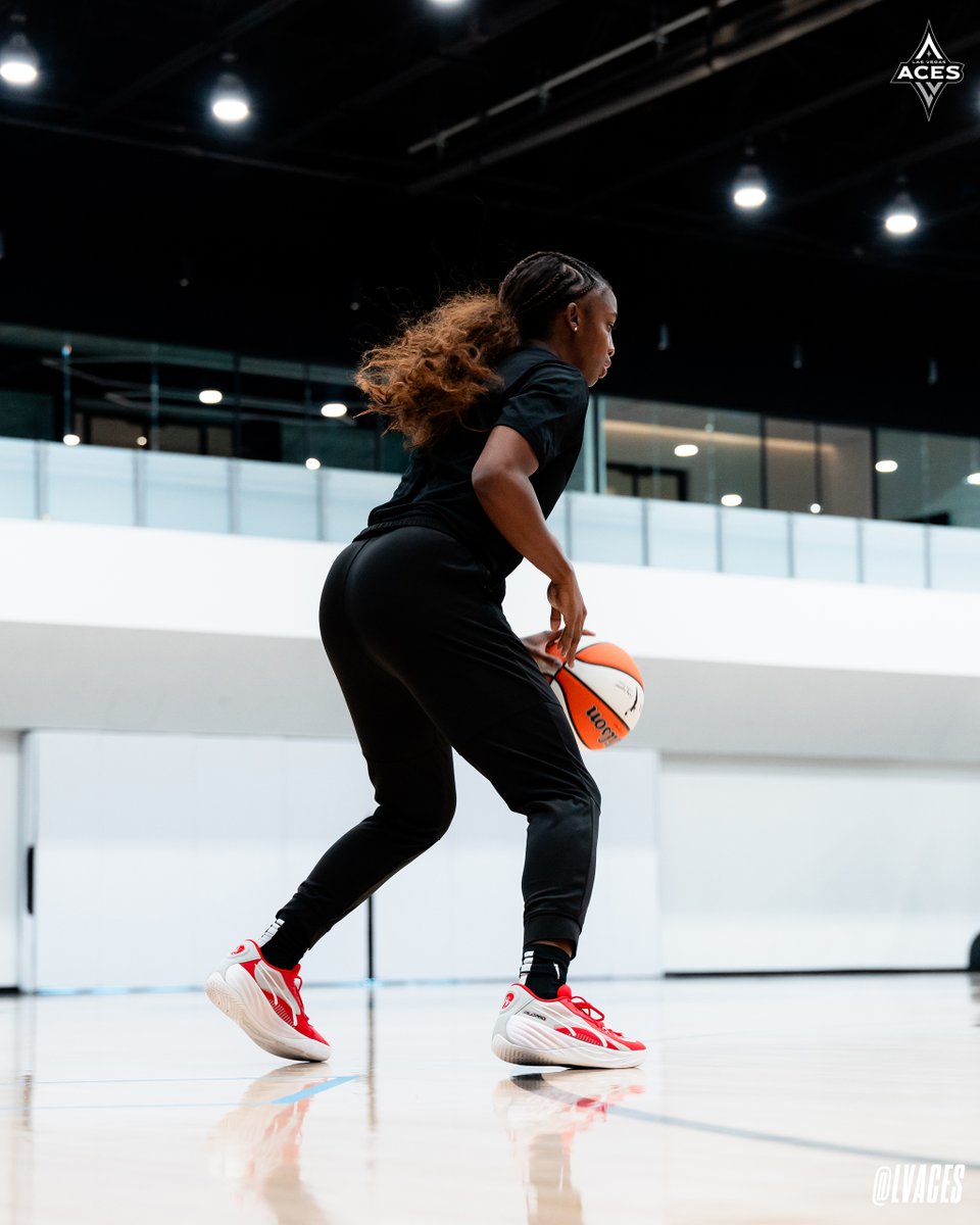 LVAces's tweet photo. Office hours 🤫

#ALLINLV https://t.co/U5jfd7202I