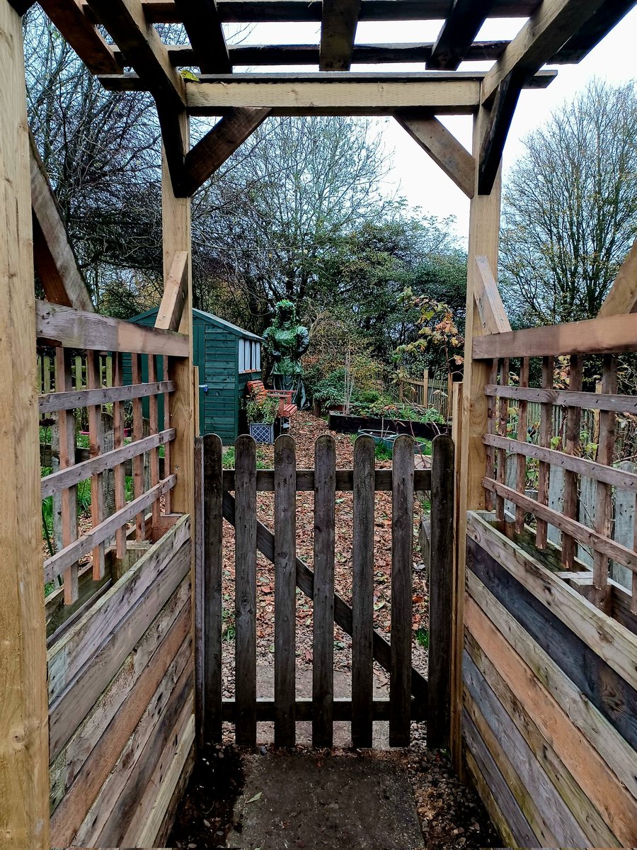 What a joy to pop back into <a href="/HoughtonPrimary/">Houghton CE Primary</a> this afternoon and come across the opening of their new wildlife and cottage garden, supported so fabulously by local community members. 🌳 Especially love the strong, green woman sculpture! <a href="/L3arnAT/">Learn-AT</a>