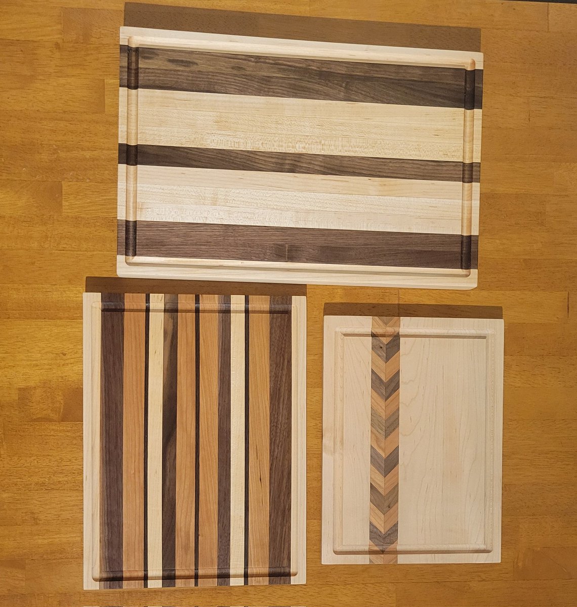 BowTiedXmas's tweet photo. Large, medium, and small cutting boards in stock. 

Woodworking - maple walnut, cherry hardwoods

Details in thread below https://t.co/0hTxIZWEkJ