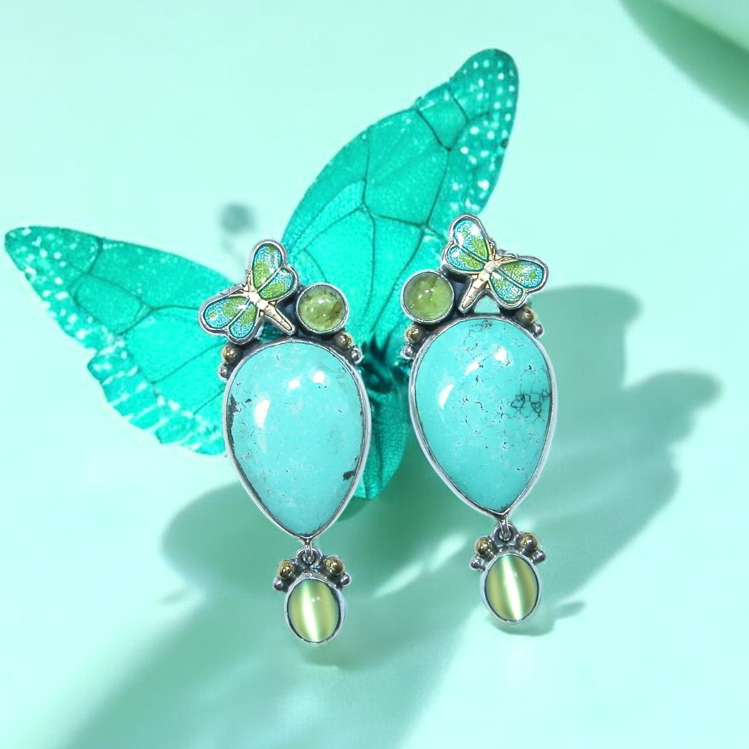 Amykahnrussell's tweet photo. What are you wearing tonight for that drink after work?  Add some color and be noticed in AKR earrings! #turquoise #d #FashionJewelry #EveningStyle #AKREarrings #StatementEarrings #JewelryAddict #DressToImpress #AfterWorkStyle #ColorfulAccessories #DragonflyDesignsragonflyjewelry https://t.co/xk7xryBmi6