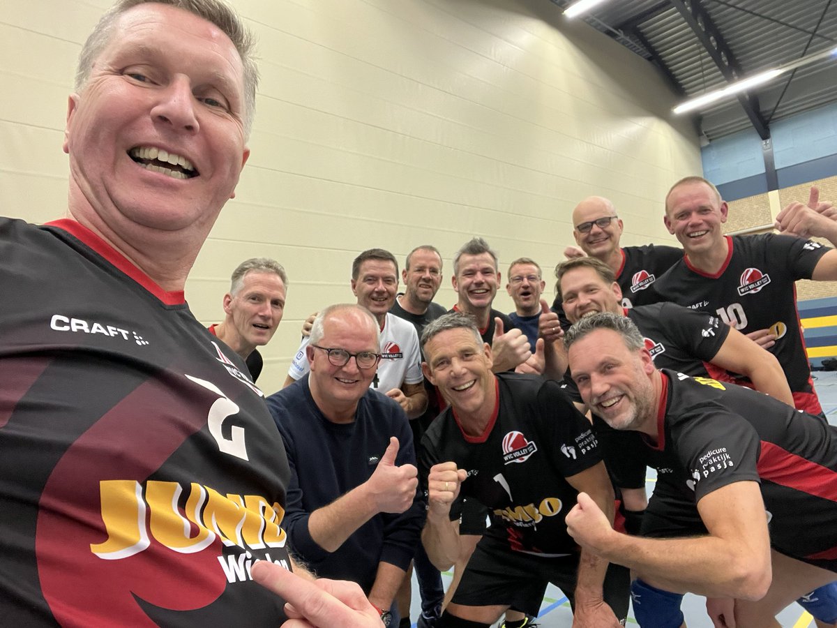 wvcvolleyh3's tweet photo. Na een korte break zijn wij weer terug op het Volleybaltoneel π: uit tegen Pollux H4. Dit keer met alleen eigen spelers π
. Een strakke 0-4 . #MVP onze SV @wiesnekkergertjan
Met dank aan onze shirtsponsor @jumbobrinkmanwierden
@wvcvolley #GoTeamWVC https://t.co/ZpXeOqWJu6