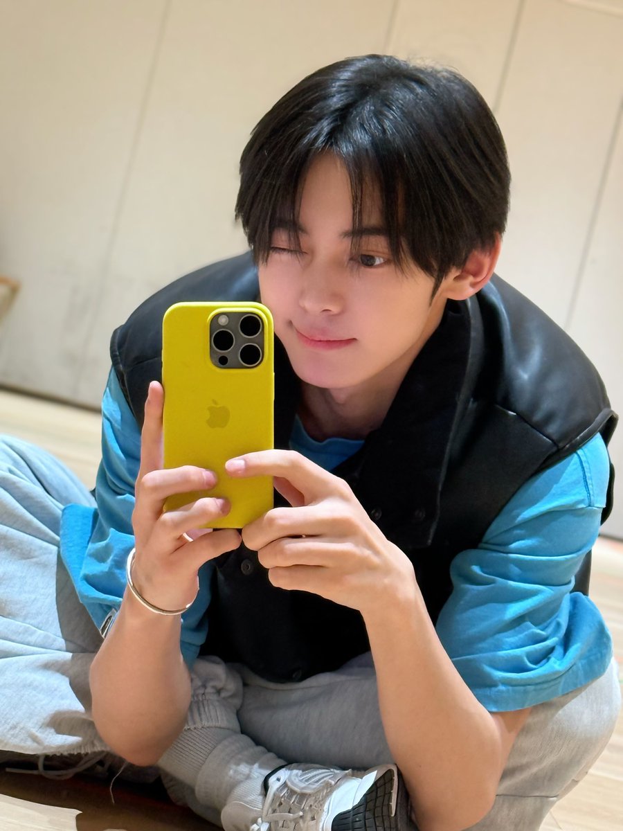 Hanjin pics hiatus tweet media