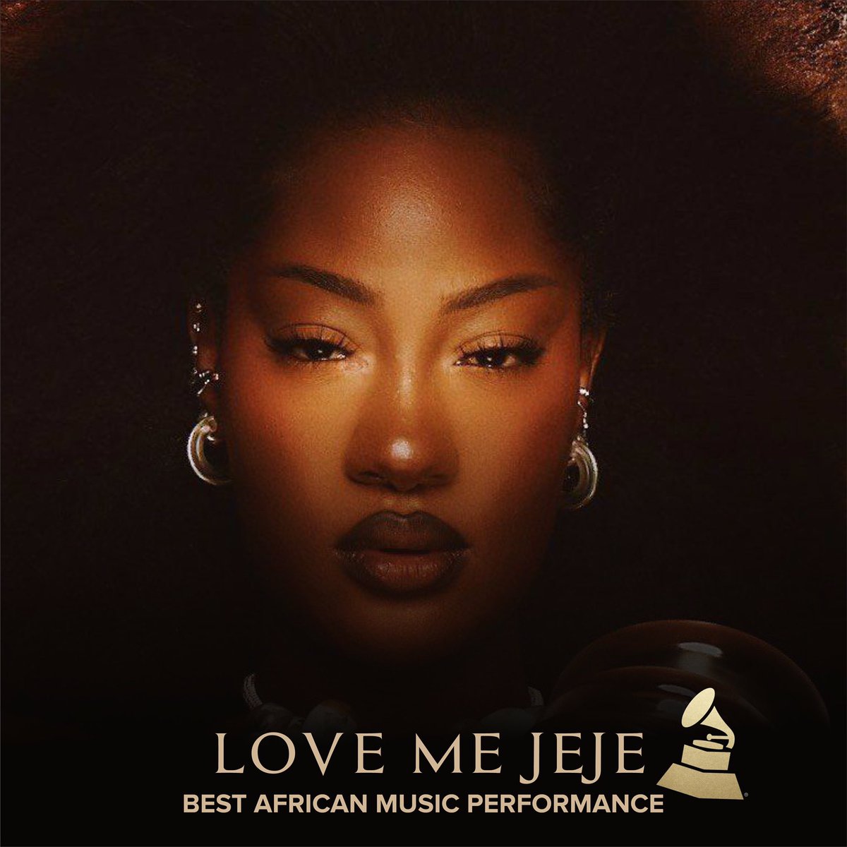 TemsSource's tweet image. -@temsbaby at the #67th Grammys

-The Leading Vibe 🌏💚