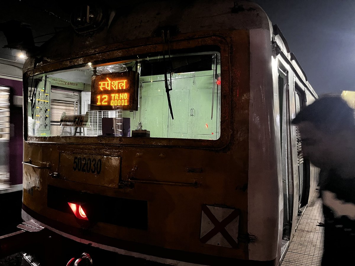 suvgen's tweet photo. @EasternRailway @drmhowrah It’s 23:42, and there’s no sign of the driver or guard for the 23:30 Bandel special. Meanwhile, the 23:45 train on the next platform is set to depart on schedule. What’s the point of scheduling special trains if they aren’t operational when needed? https://t.co/Tn0Umdy3t6