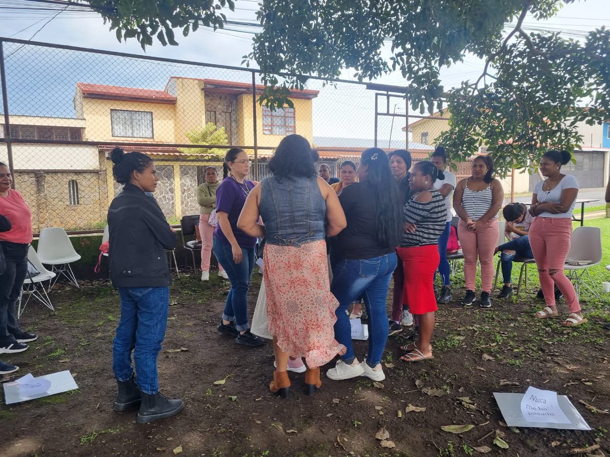 dnicostarica's tweet image. Gran respuesta desde @dnicostarica #Monarca @ACNUR_CostaRica con registro población, #Participarte #SII con IV Encuentro Intergeneracional y #INTEGREMONOS #AeA y #AECID dando charlas de #VbG actividades con mujeres miskitas nicaraguenses y sus hijos e hojas