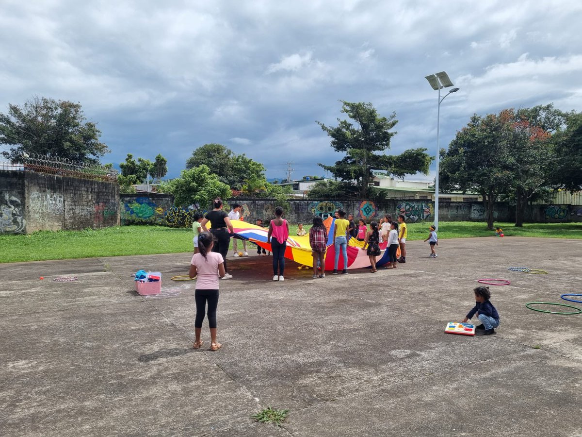 dnicostarica's tweet image. Gran respuesta desde @dnicostarica #Monarca @ACNUR_CostaRica con registro población, #Participarte #SII con IV Encuentro Intergeneracional y #INTEGREMONOS #AeA y #AECID dando charlas de #VbG actividades con mujeres miskitas nicaraguenses y sus hijos e hojas