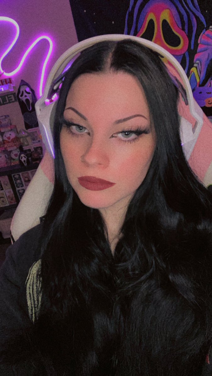 Open Lobbies with My Beans!🖤🤍
Come play DBD with me! Live on Twitch!⛓️💀
Twitch.tv/BlackIvyyy