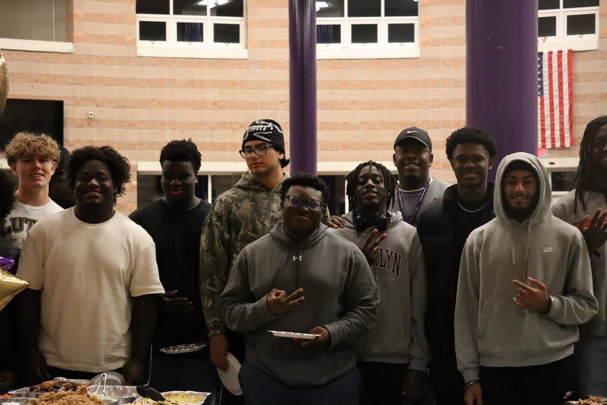 Ivan Mclennan (McLeannan) tweet media