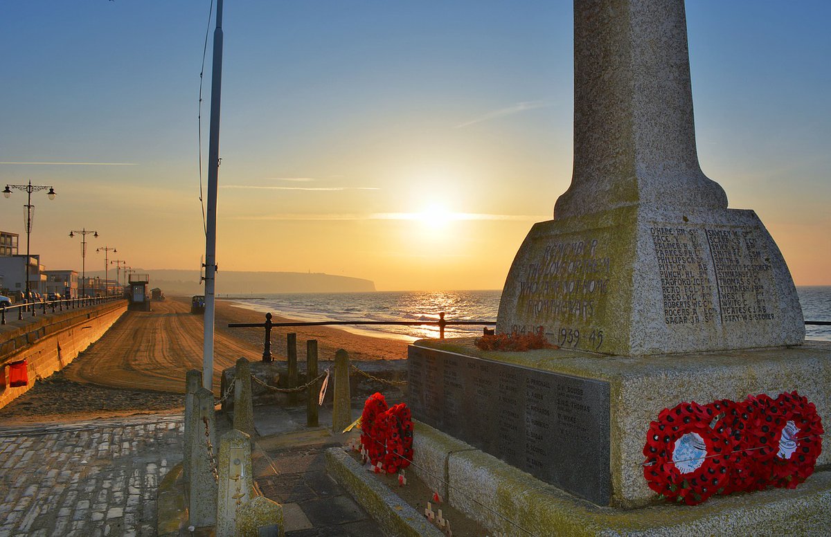 brightideas365's tweet photo. #TodayInHistory. We won't be doing any On This Day trivia today. Instead we remember the fallen of #Britain and the #Commonwealth in war. #Remembrance2024. https://t.co/JJTmkPfv92