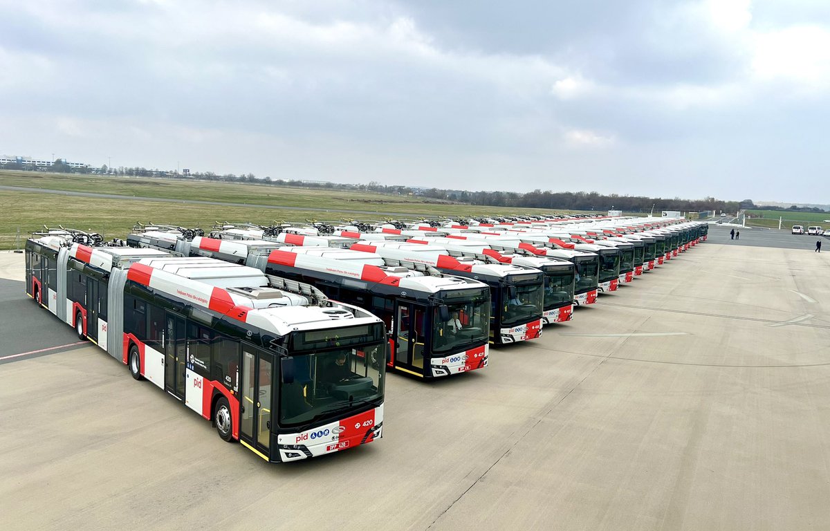 Finally a 🧵on the Trolley:Motion trolleybus conference in Prague, The city is a flagship for the development of In Motion Charging trolleybuses. Notably, Prague is a capital city that revived trolleybus operation this year after a gap of 52 years. 
📷DPP Dominika Brabcová 1/n
