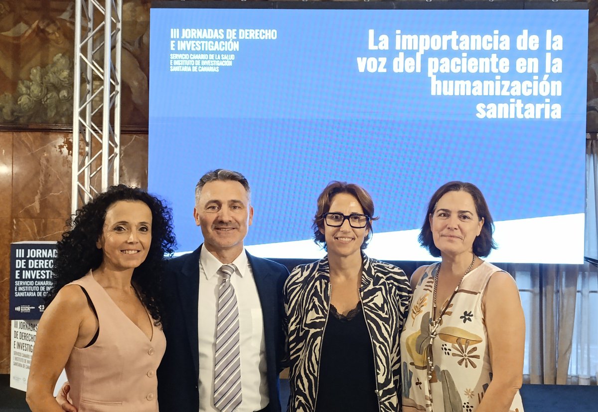 Gracias <a href="/Dlofe/">Daniel López</a> por organizar una mesa femenina dedicada a la Voz del Paciente en la Humanización, con Conchi (paciente con Osteomia) Paloma (Programa Paciente Experto en Cataluña) e <a href="/itato/">Irene Tato</a>