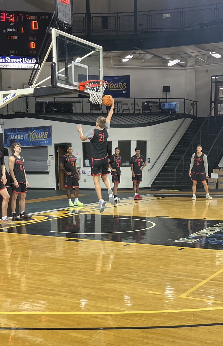 WU_MBB's tweet photo. 📸 Shootaround Flicks

#TheWheelingWay | #WheelU https://t.co/ctGm5oWhEf