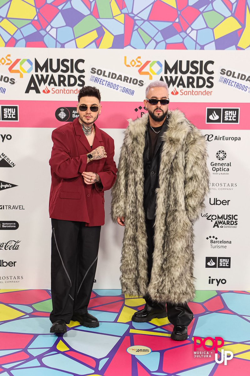 📸 Os dejamos más imágenes de Denna y los chicos de Lérica en la alfombra de #LOS40MusicAwardsSantander 

⚠️ Por favor, si utilizáis las fotos NO recortéis la marca y dad crédito al medio 🙏