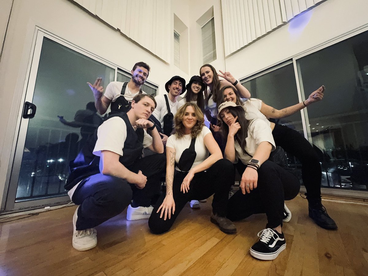 lextayham's tweet photo. Hi @SammyVirji 

It’s my friend Sammy’s birthday when you come to SF and we are celebrating at your show at Cow Palace. 

Is there any way for me to get her one of your sold out merch shirts 🙏🏻❤️

Here’s our squad before your show in February, embodying your mixmag set energy https://t.co/UbR7mGSo3X