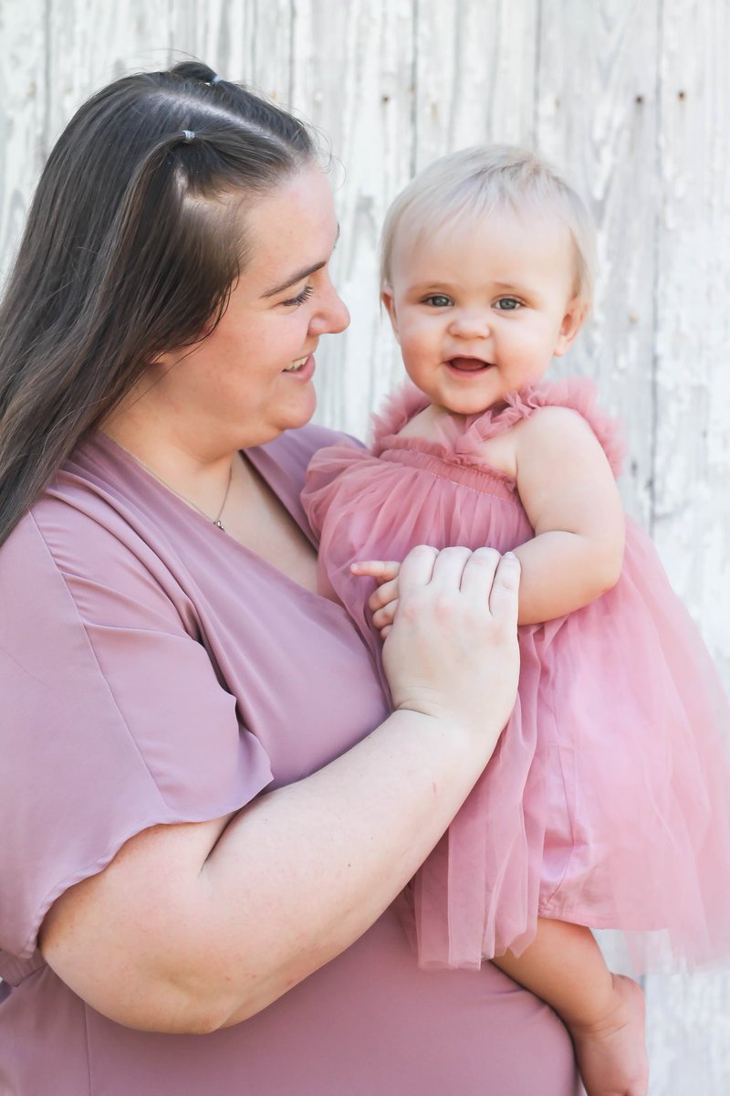 VeeNoell94's tweet photo. Mamas babygirl will be 1 tomorrow 😭🥰🥹 https://t.co/ZMz4MWzTC7