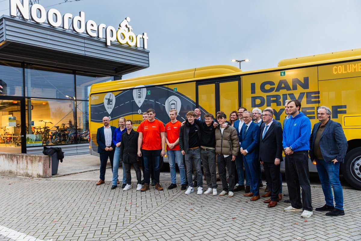 Noorderpoort (@noorderpoort) on Twitter photo Vandaag kwam <a href="/MinisterOCW/">Eppo Bruins</a> Bruins op bezoek op onze locatie aan de Bornholmstraat, waar hij studenten bezig zag met de mobiliteit van de toekomst.
Lees hier meer: noorderpoort.nl/over-noorderpo… Vandaag kwam <a href="/MinisterOCW/">Eppo Bruins</a> Bruins op bezoek op onze locatie aan de Bornholmstraat, waar hij studenten bezig zag met de mobiliteit van de toekomst.
Lees hier meer: noorderpoort.nl/over-noorderpo…