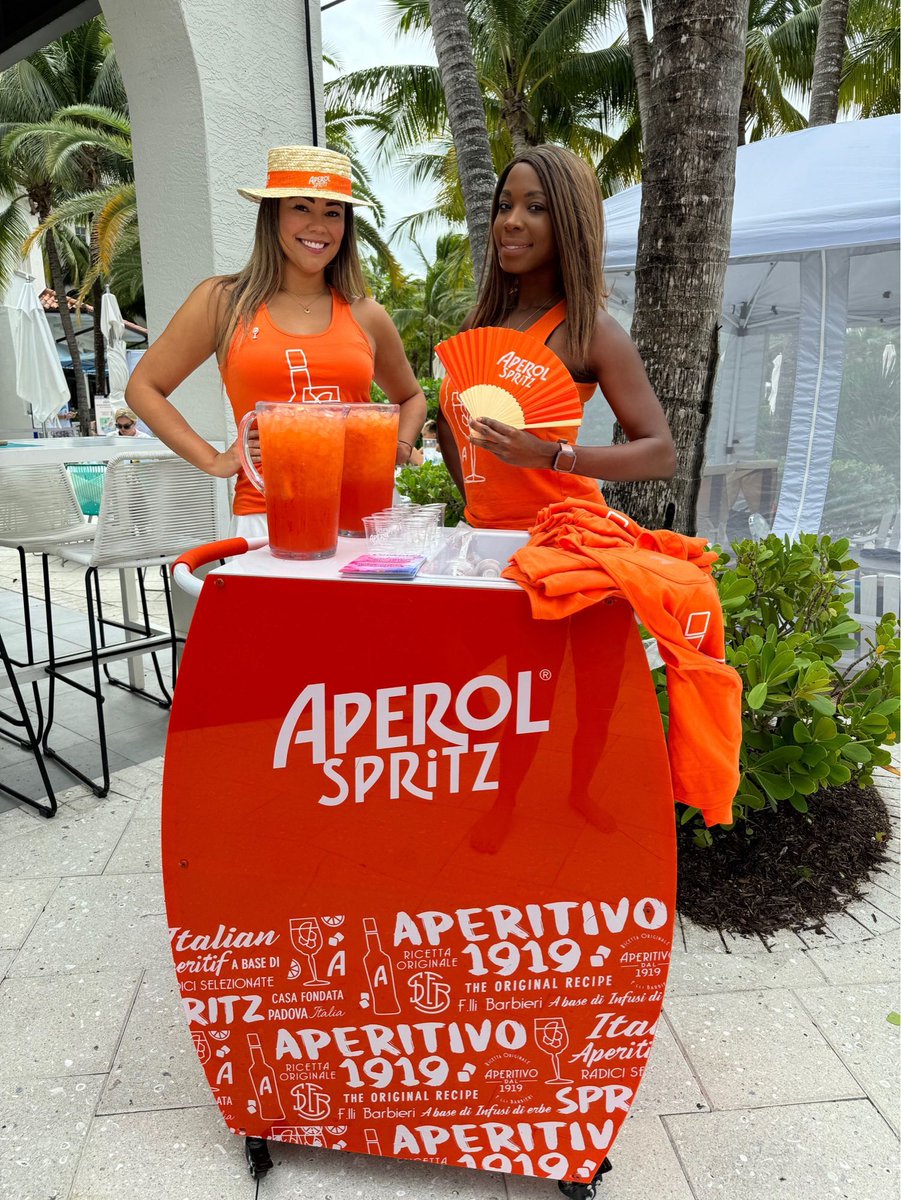 ScannellTalent's tweet photo. Miami’s endless summer vibes definitely keep the Aperol Spritz season going strong ☀️ https://t.co/nDgbC72ZSf