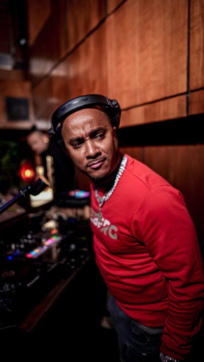 DJQUICKSILVA's tweet photo. In this weeks episode of #QuickFaces 🤪 I really be in MY ZONE 📍

See you Tonight DC @theparkat14th #ParkFridays 🌳 

#ThePartyKingpin #QuickSilva https://t.co/R1hr6pbANl