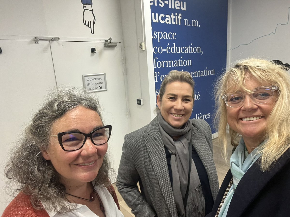 Carole Bolusset Gérenton (@carolebolussetg) on Twitter photo Nouveau partenariat envisagé de la cellule académique EMI <a href="/AcAixMarseille/">Acad. Aix-Marseille</a>
avec « les temps de l’enfant » , AMI dédié aux écoliers marseillais :
✅Un média commun: la webradio
✅Un objectif commun: L’EMI un vecteur de réussite scolaire dans le premier comme dans le 2d degré Nouveau partenariat envisagé de la cellule académique EMI <a href="/AcAixMarseille/">Acad. Aix-Marseille</a>
avec « les temps de l’enfant » , AMI dédié aux écoliers marseillais :
✅Un média commun: la webradio
✅Un objectif commun: L’EMI un vecteur de réussite scolaire dans le premier comme dans le 2d degré