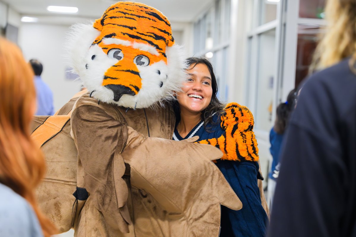AuburnU's tweet photo. The International Student Organization hosted its annual Peace Dinner yesterday, bringing people, cultures and cuisines together 💙🧡 https://t.co/WBLx4rFQjD
