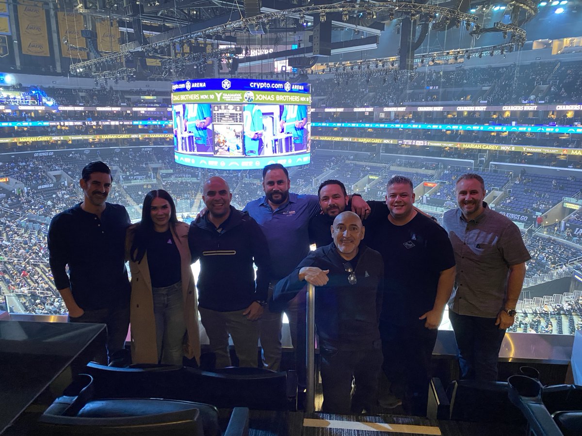 aspiregeneral's tweet photo. Check out these views of the “suite” life! Employees and brokers have enjoyed  @Lakers  games, @LAKings  games, and other events from Aspire’s new suite at the @cryptocomarena . Our year-long suite share allows us to celebrate and reward our top-performing people and partners. https://t.co/49jfcGX6X4