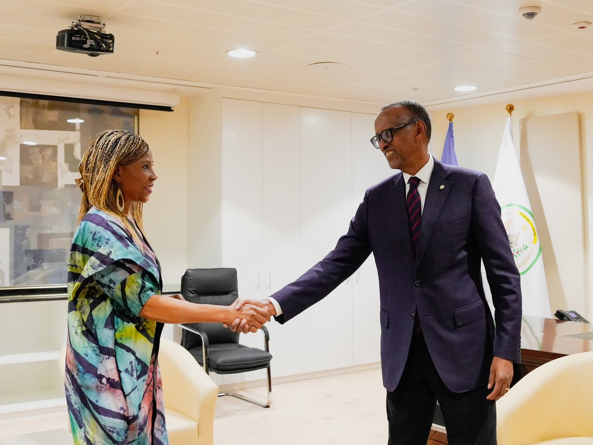 ahunnaeziakonwa's tweet photo. Thank you President @PaulKagame for your outstanding leadership in hosting #YouthConnektAfrica2024. It was an inspiring time discussing with H.E. as we gear up for the launch of @timbuktooAfrica’s #HealthTechHub tomorrow. Exciting times ahead! https://t.co/6kFbqswfTX