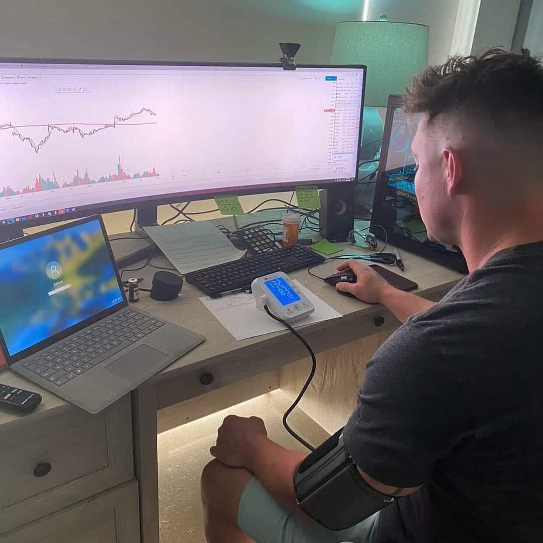 Nick tweet media