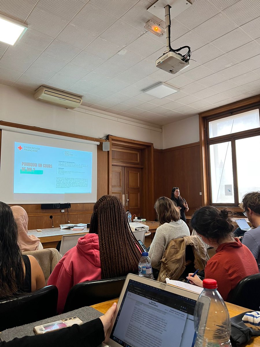 Aix Humanitaire tweet media