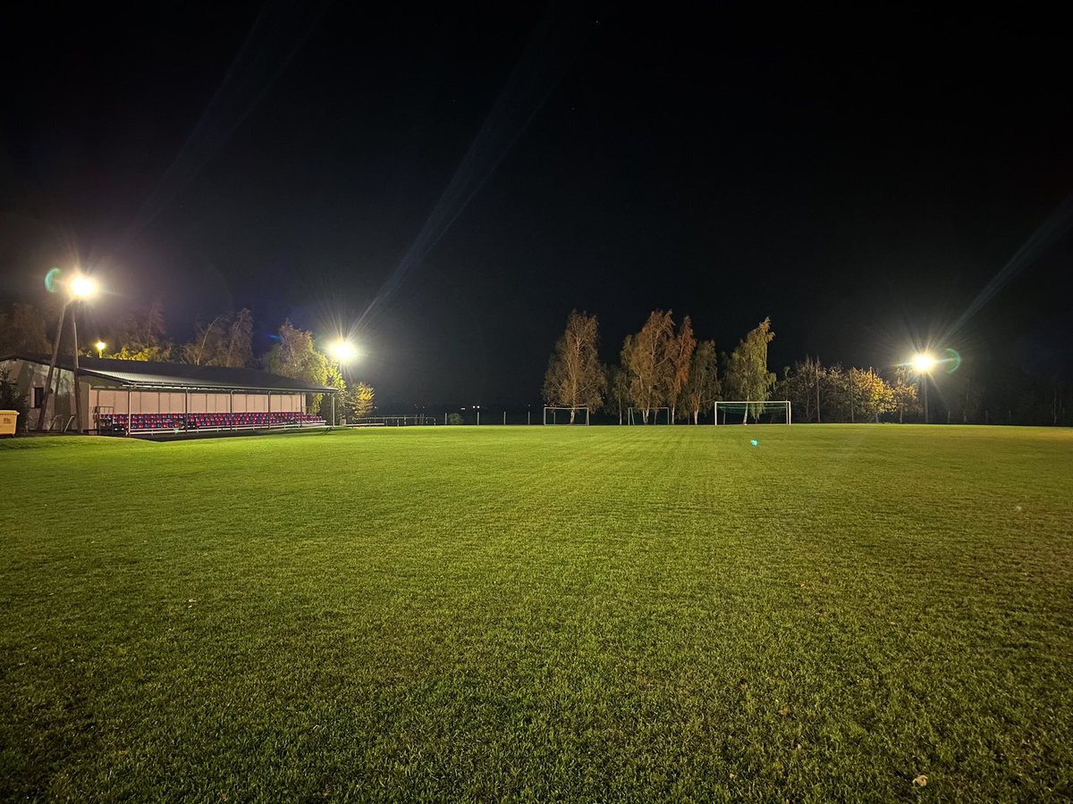 RodloGranowice's tweet photo. 🏟️🥶🍂💨 https://t.co/D8TXgYvhZD