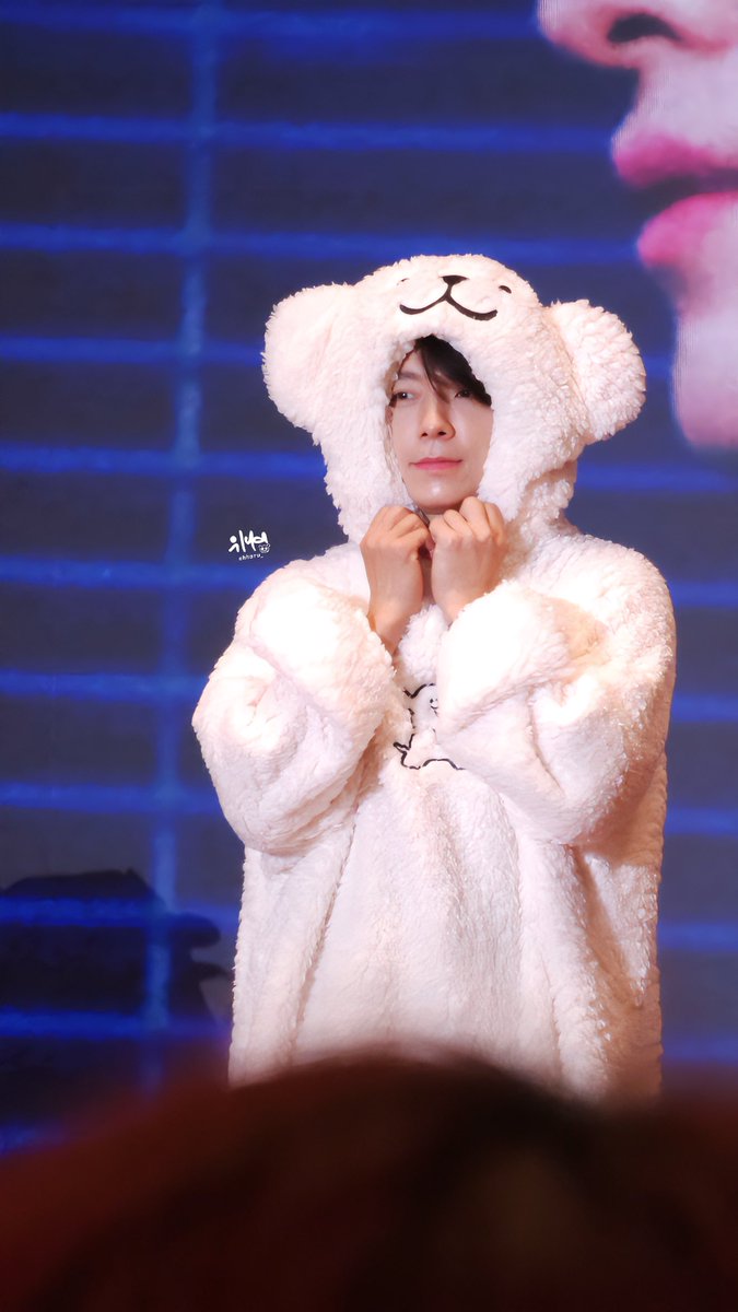 ehharu_'s tweet photo. 241108 Offline Fansign in Taipei

나의 귀요미🐶☺️

#슈퍼주니어 #SuperJunior
#슈퍼주니어DnE #SuperJuniorDnE
#동해 #이동해
#DONGHAE #LEEDONGHAE
#ドンへ https://t.co/IAgxDnaz4i