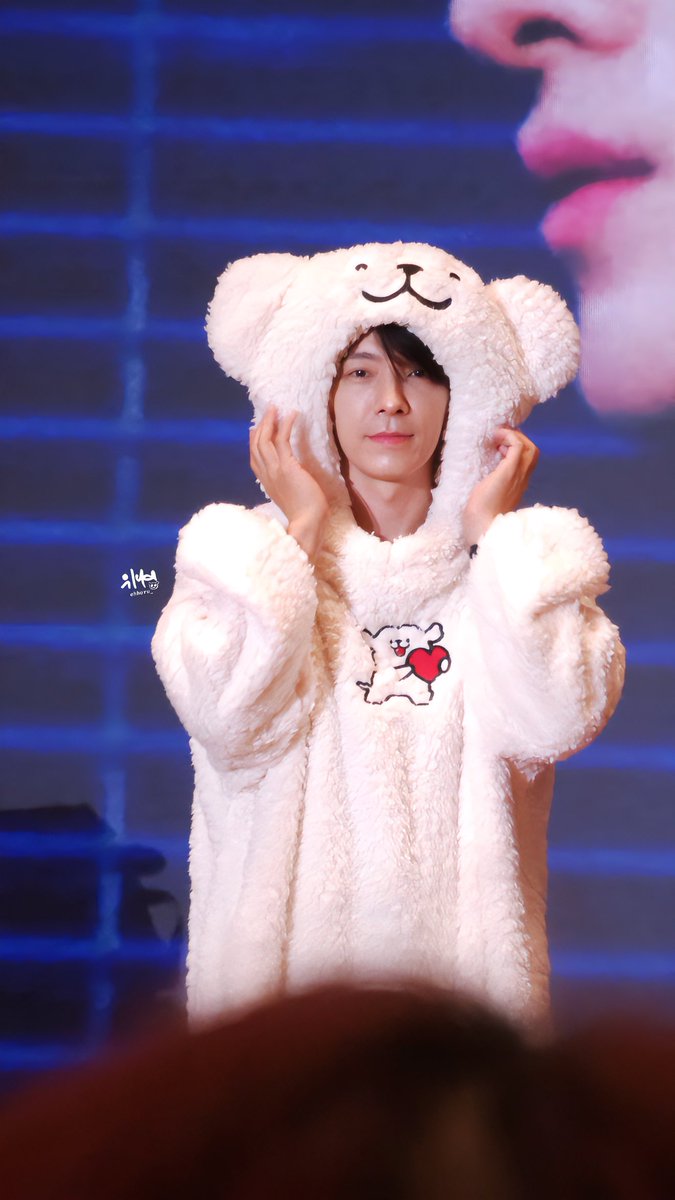 ehharu_'s tweet photo. 241108 Offline Fansign in Taipei

나의 귀요미🐶☺️

#슈퍼주니어 #SuperJunior
#슈퍼주니어DnE #SuperJuniorDnE
#동해 #이동해
#DONGHAE #LEEDONGHAE
#ドンへ https://t.co/IAgxDnaz4i
