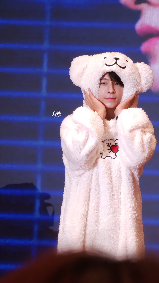 ehharu_'s tweet photo. 241108 Offline Fansign in Taipei

나의 귀요미🐶☺️

#슈퍼주니어 #SuperJunior
#슈퍼주니어DnE #SuperJuniorDnE
#동해 #이동해
#DONGHAE #LEEDONGHAE
#ドンへ https://t.co/IAgxDnaz4i