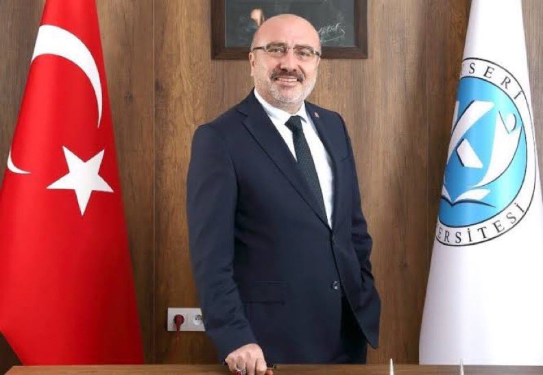 🛑 Kayseri Üniversitesi Rektörü Prof. Dr. Kurtuluş Karamustafa, 6 milyon TL'ye makam odasını yeniliyor. 

🛁 Odasına ses yalıtımı ve banyo yaptıran rektörün koltukları da hakikî deri olacak.