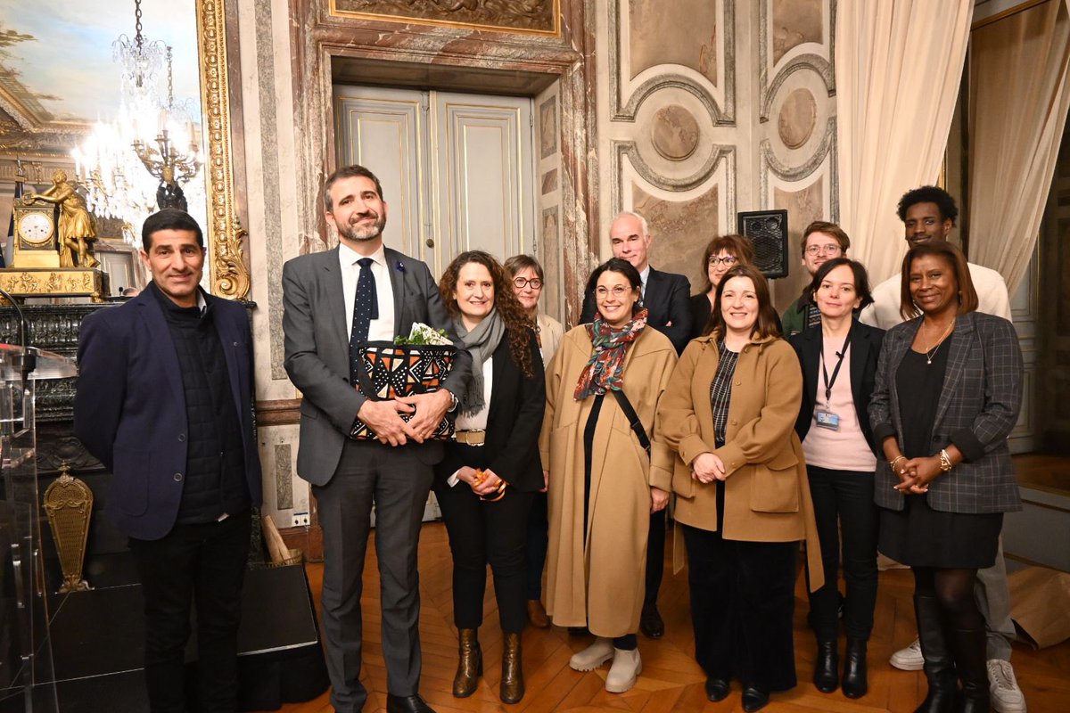 Prefet78's tweet image. #Départ | Le préfet Pascal Courtade, délégué pour l’égalité des chances dans les #Yvelines, quitte ses fonctions ce jour pour devenir préfet de l’Aube. 

👉 Durant son mandat dans les Yvelines, il a soutenu avec énergie des missions essentielles : de la politique de la ville à la…