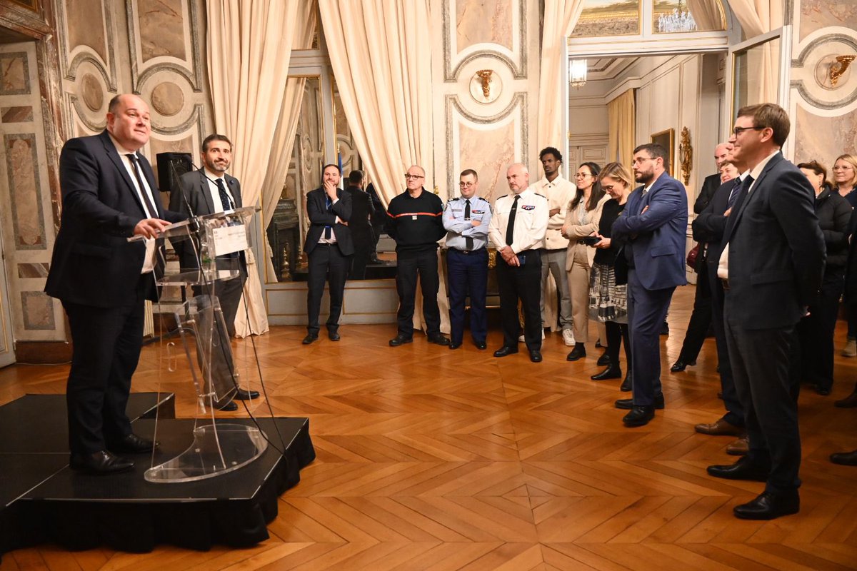 #Départ | Le préfet Pascal Courtade, délégué pour l’égalité des chances dans les #Yvelines, quitte ses fonctions ce jour pour devenir préfet de l’Aube. 

👉 Durant son mandat dans les Yvelines, il a soutenu avec énergie des missions essentielles : de la politique de la ville à la