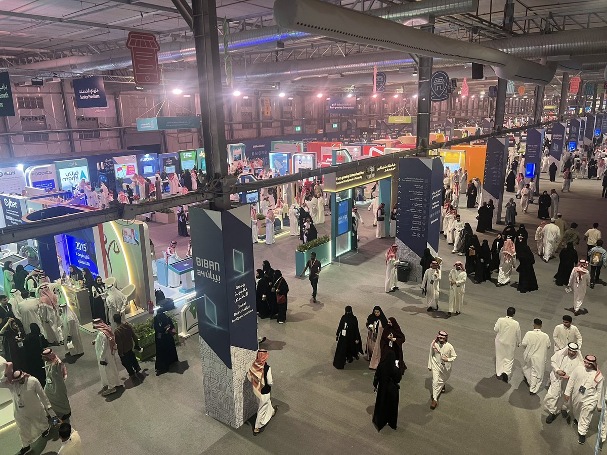 EdamaSolutions's tweet photo. Edama is @BibanGlobal
Excited to connect with innovators and leaders in sustainability and green tech. Let’s collaborate and build a sustainable future together! 💡🌍 #Edama #Sustainability #Innovation #MENA #BIBAN24 #Entrepreneurship https://t.co/IPobMUHg1a