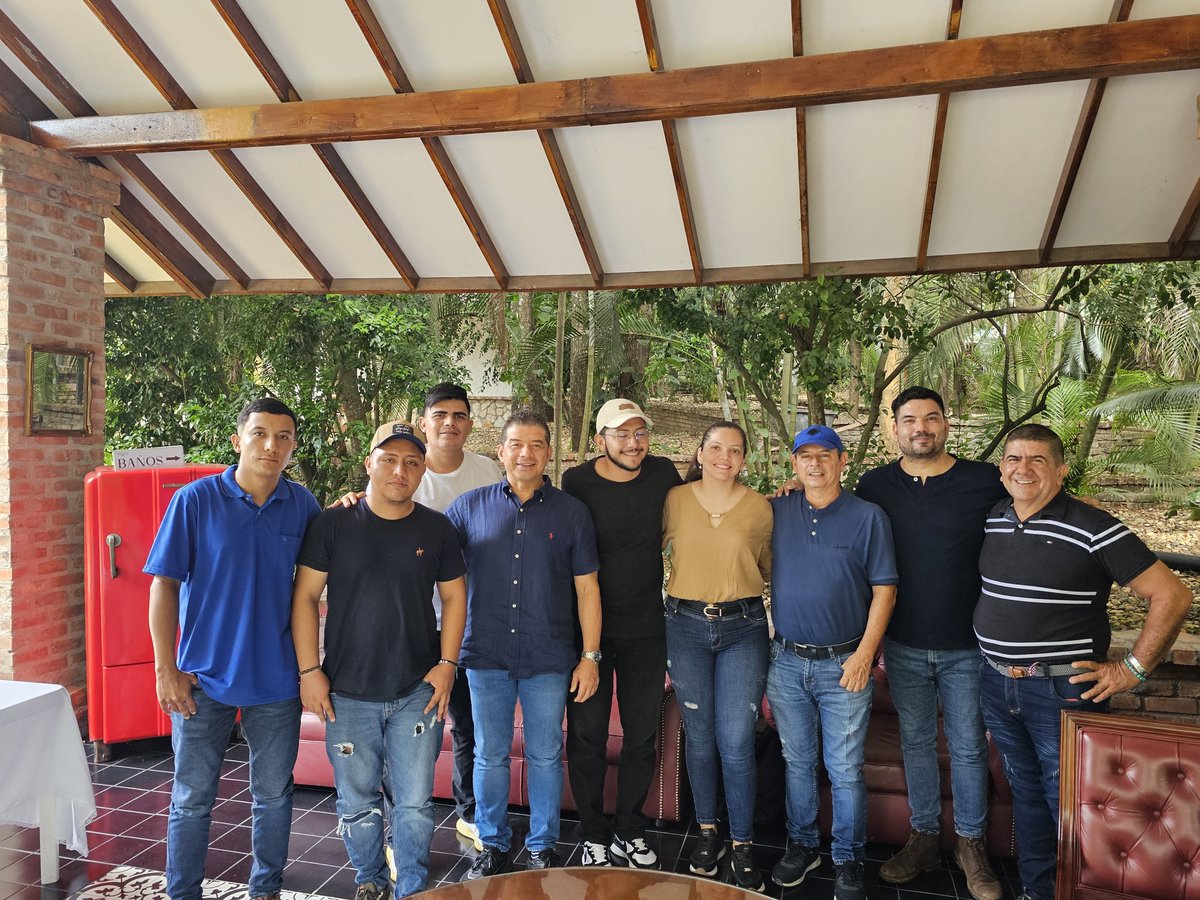 ingalejandroms's tweet photo. @soyconservador  @OscarBarretoTol Gran jornada de integracion con nuestro Equipo #CarmendeApicala actores sociales politicos y nuevas generaciones del Partido Conservador #AvancemosTolima https://t.co/Tx1KKqf1yH
