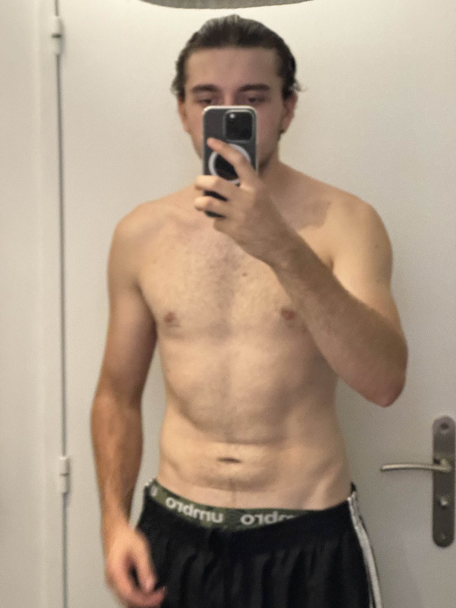 Oximoz 𝍎𝌆󠁦󠁲󠁢󠁲󠁥󠁿 tweet media