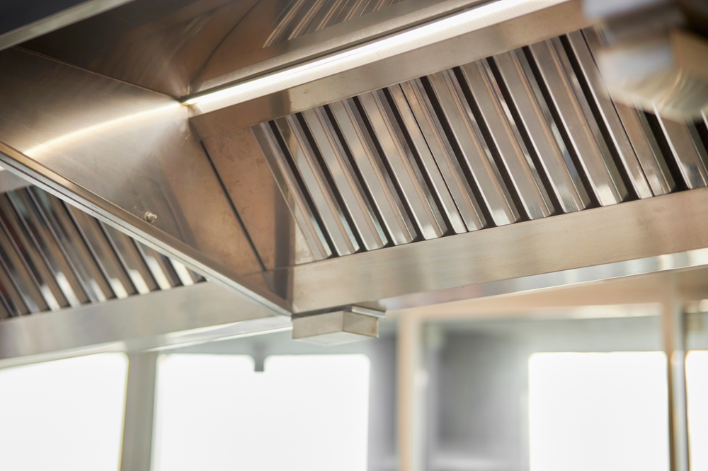 AllfireL's tweet photo. Tip: Regularly scheduled hood cleaning and maintenance help prevent grease buildup, which can reduce fire hazards and improve airflow in your kitchen. Stay proactive to keep your kitchen safe and running smoothly!

#AllfireServices #FirePreventionFriday #FireSafety https://t.co/mkqyN78B1K