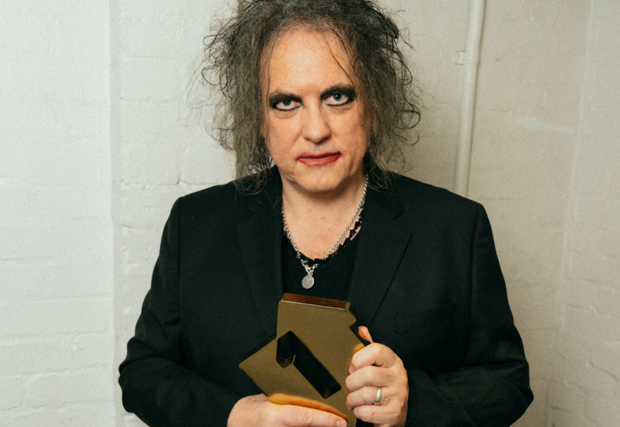 officialcharts's tweet photo. “This is enormously uplifting and heartwarming” 🖤

16 years in the making, #TheCure's (@thecure) #SongsOfALostWorld secures this week's Official Number 1 album 🏆

See the full Top 100 here: https://t.co/BIoxscIz2d https://t.co/mwS0FJHF8I