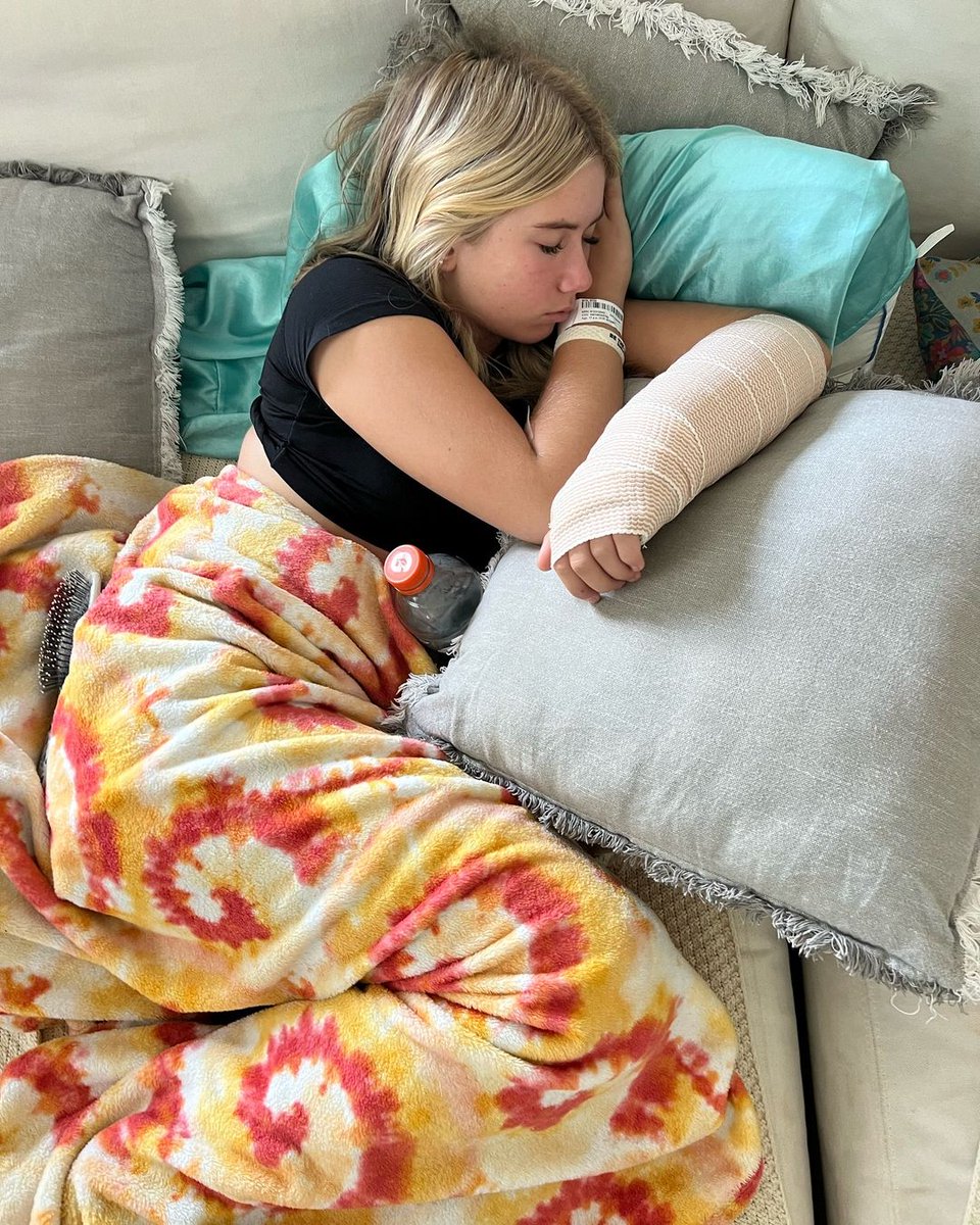 ShaeBritt_'s tweet photo. All I can say is by the grace of God. The Lord put His hands over me on the evening of October 29th. Thankfully, I only have a broken arm and lots of soreness.

To everyone who reached out, I appreciate all of your prayers and encouraging words. It means more than you know.

It’s going to be a hard and long road to recovery but I’m determined to get back on the court as soon as I can. Thank you, God, for your providence and protection over me. This is just the beginning 🩷