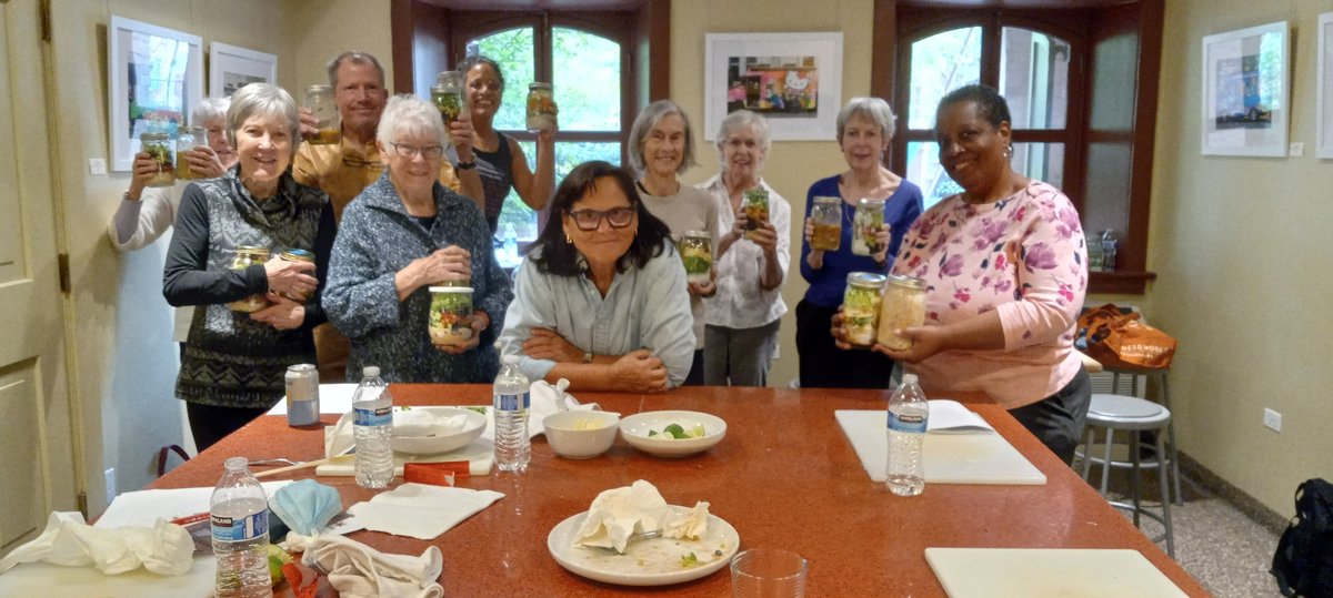 HillCenterDC's tweet image. Wednesday is the last of the #CookingforOne series with @bonniebenwick, you’ll learn how to stock up on ingredients that can create an array of nutritious, easy-to-assemble meals. Sign up now: hillcenterdc.org/event/cooking-… 
#CookingClass #ThingsToDoInDC