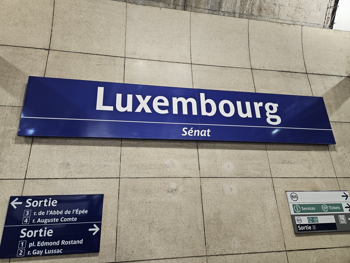 Marblehead_J's tweet photo. Whoa, Lux... https://t.co/vArFVWXJrx