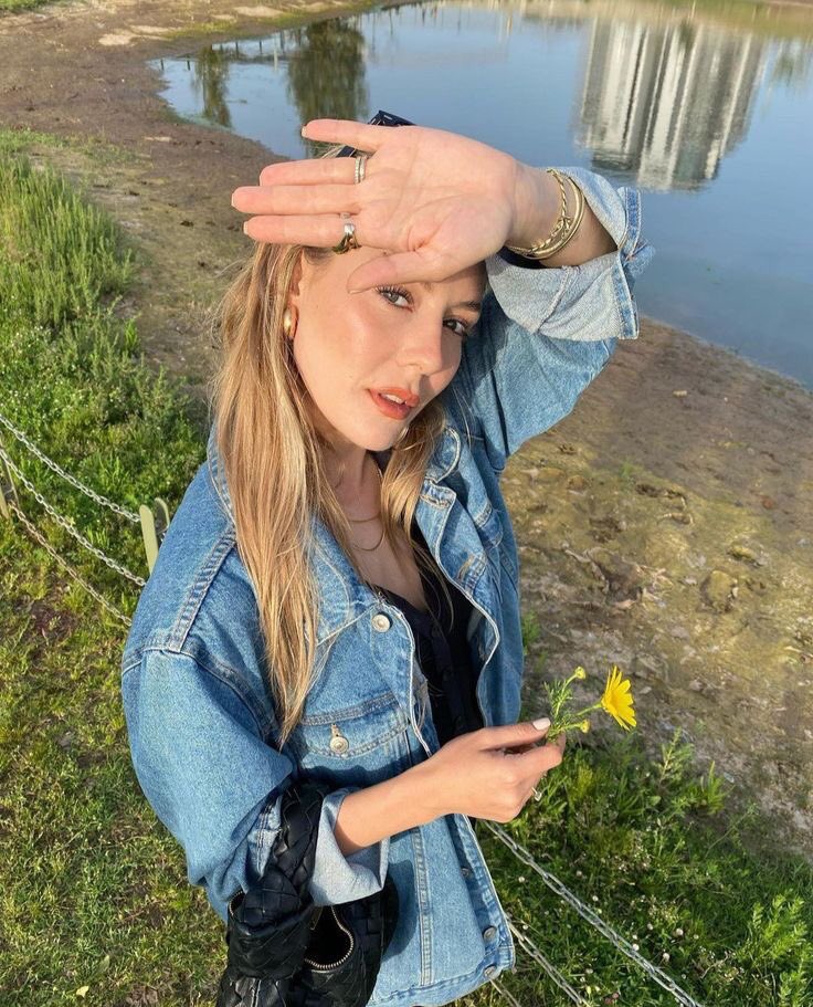 Çok tatlı değil mii çook seviyorum kendisini <a href="/kokenliege93/">Ege Kökenli</a> • #egekökenli 🤍🤍🤍