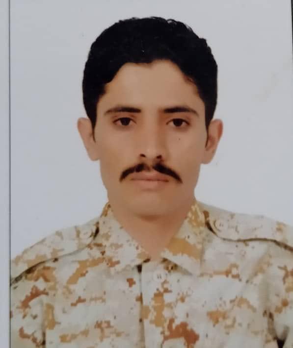 الجندي محمد صالح حسن العروسي 
احد ابناء محافظة حجة 
يتبع قوة الشرطة العسكرية التابعة للواء ١٣٥ الذي يقوده اللواء ابو عوجأ المنطقة العسكرية الاولى .
قام الجندي المذكور بتوجيه سـ ـلاحه من مسافة قريبة وقتـ ـل وجـ ـرح عدد من الجنود السعوديين اثناء ممارستهم رياضتهم المعتادة بعد مغرب