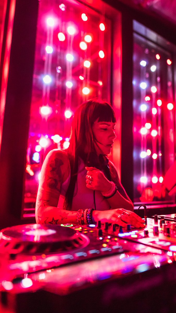 DISCOPUSSY tweet media