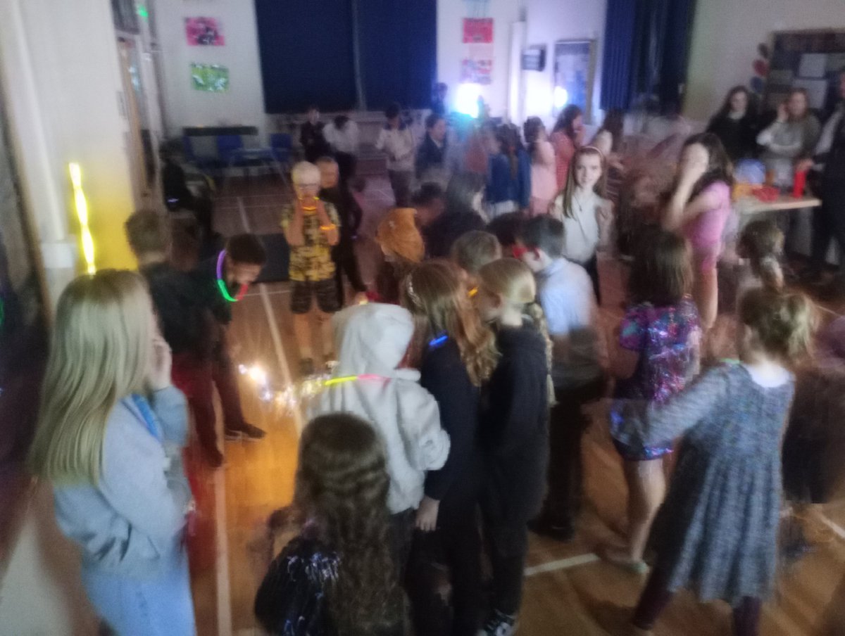 Glow sticks, dance offs and a snack or 2. Can only mean 1 thing ......... DISCO!
